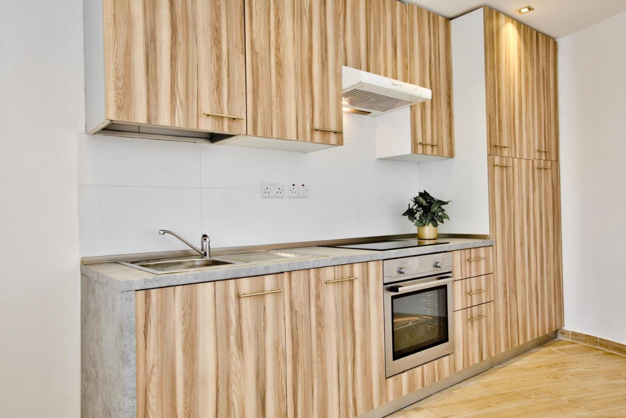 Sliema Duplex Penthouse With Sea Views & Private Terrace By Shortletsmalta Leilighet Eksteriør bilde