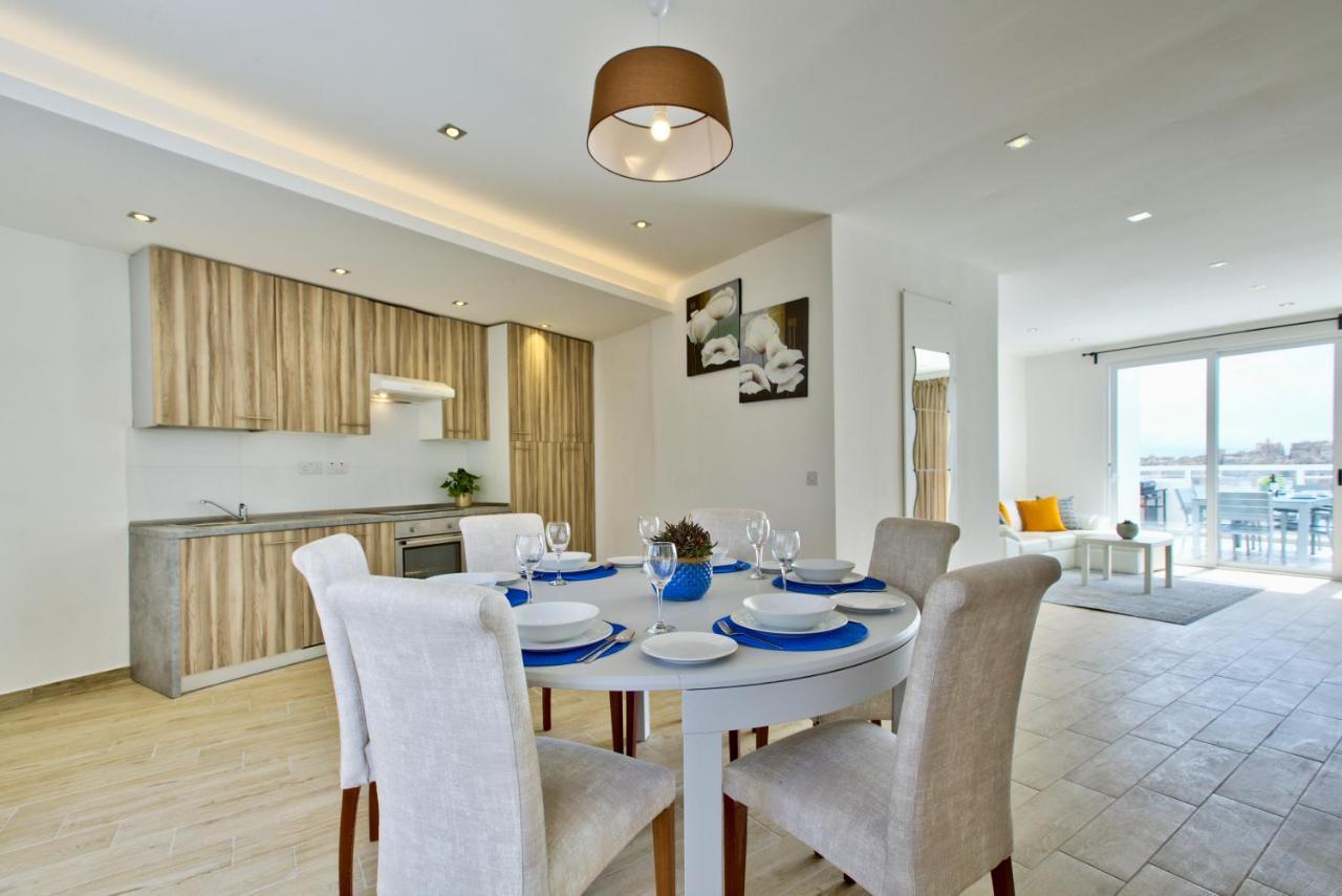 Sliema Duplex Penthouse With Sea Views & Private Terrace By Shortletsmalta Leilighet Eksteriør bilde