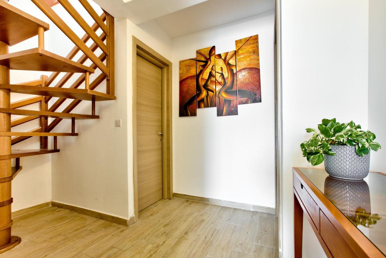 Sliema Duplex Penthouse With Sea Views & Private Terrace By Shortletsmalta Leilighet Eksteriør bilde