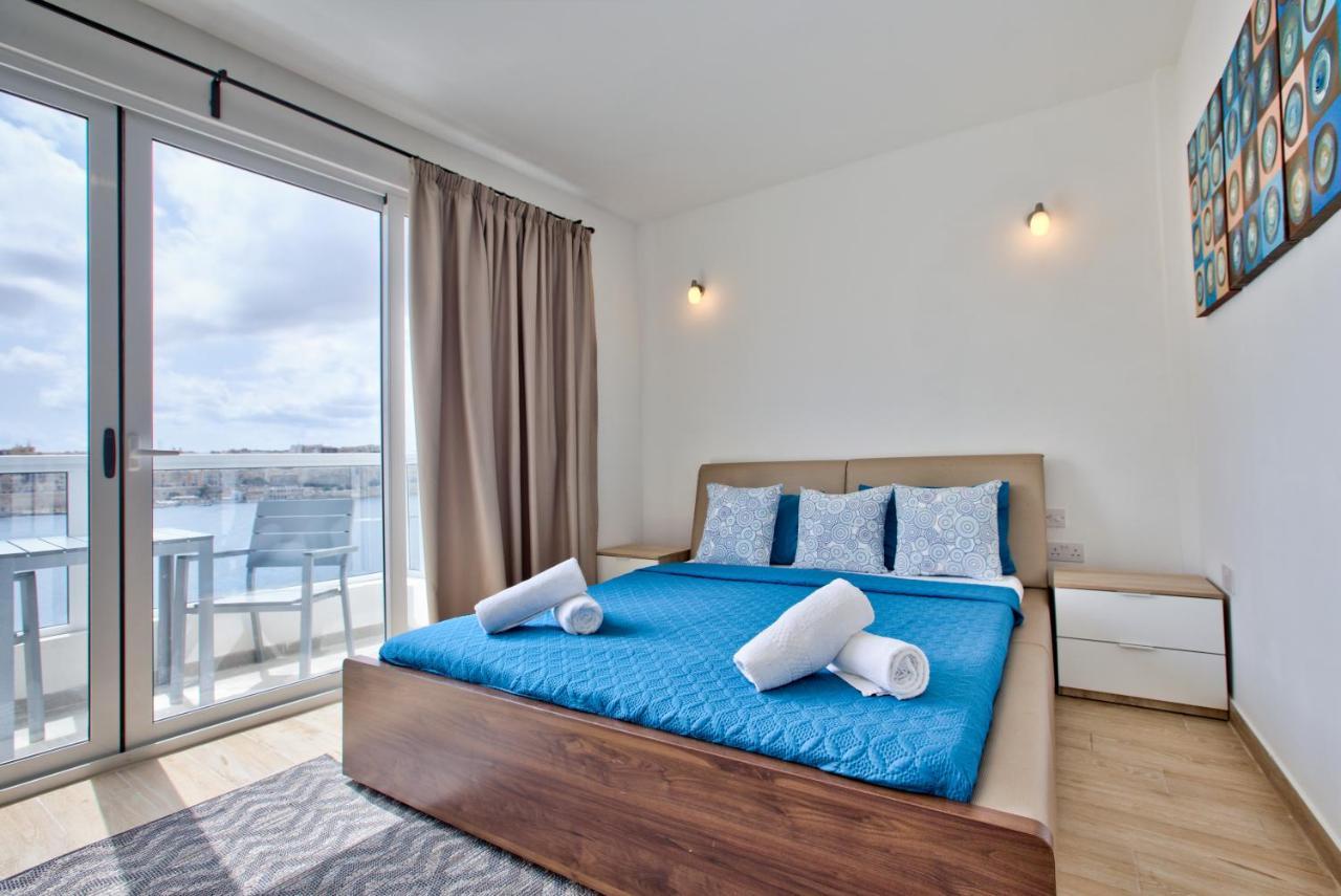 Sliema Duplex Penthouse With Sea Views & Private Terrace By Shortletsmalta Leilighet Eksteriør bilde