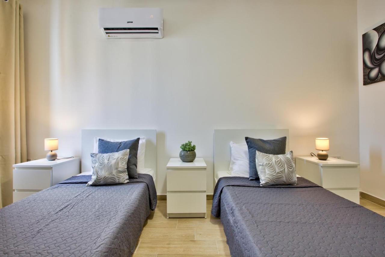 Sliema Duplex Penthouse With Sea Views & Private Terrace By Shortletsmalta Leilighet Eksteriør bilde